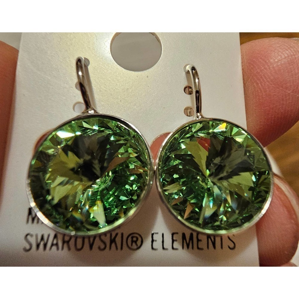 NEW! Swarovski Element Light Green Small earrings. Weddings. Party. Work. 13mm - Picture 5 of 6